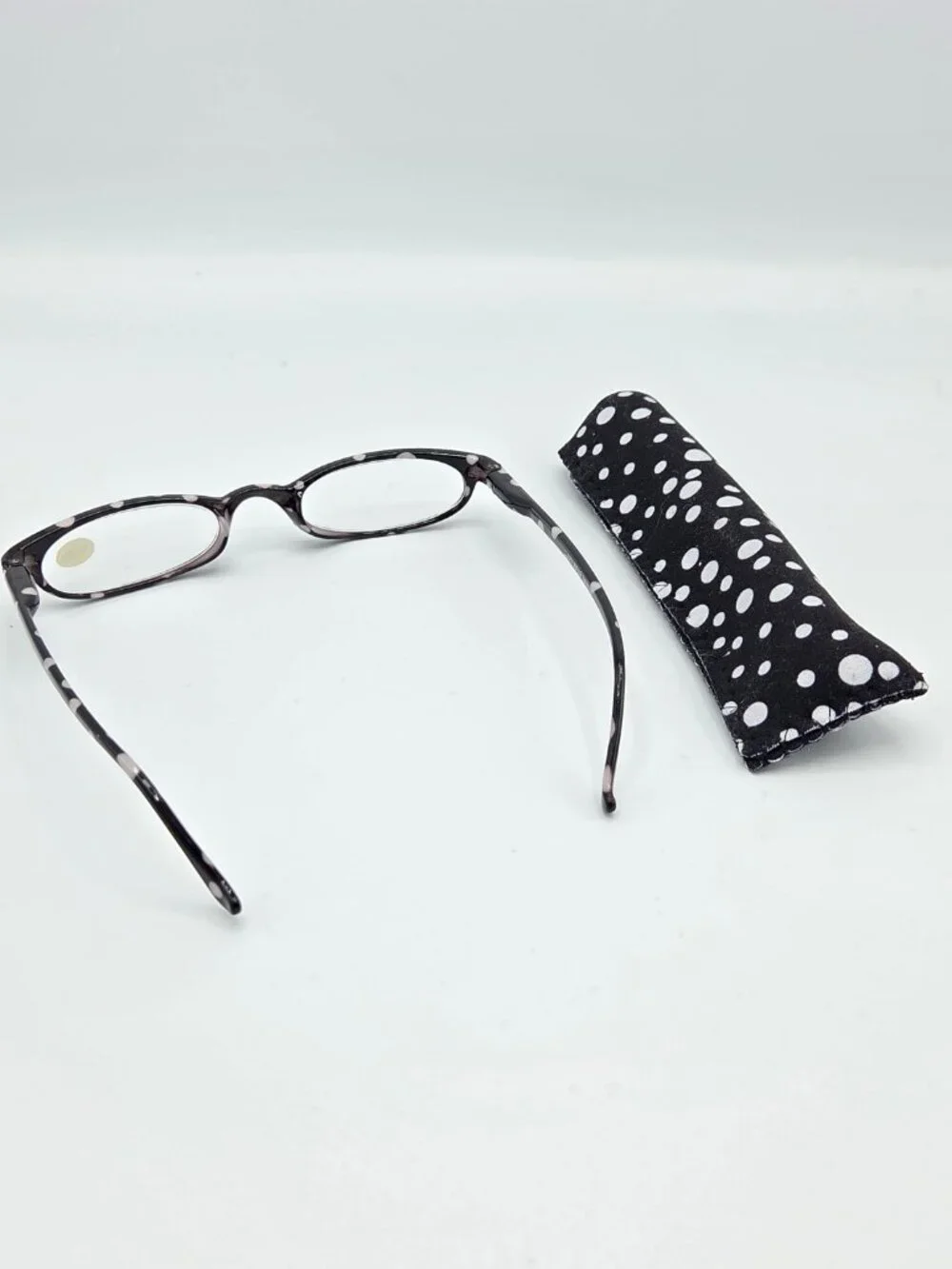 Reading Glasses with Matching Case - Black & White Polka Dot +1.00